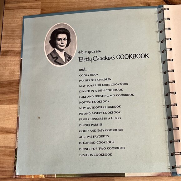 Betty Crocker's Do-Ahead Cookbook Fifth Printing 1975 Recipe Hardcover Spiral - Picture 4 of 12